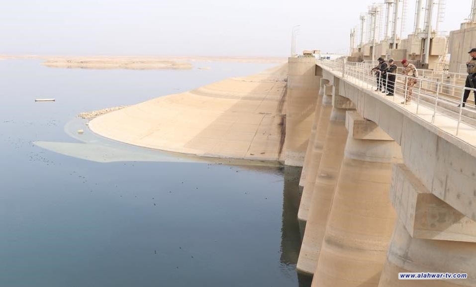 الموارد ترد على حدوث "حريق كبير" في سد حديثة